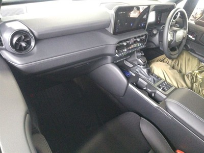 2025 Toyota Land Cruiser Prado - Thumbnail