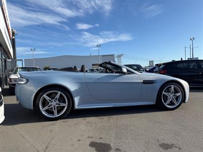 2016 Aston Martin Vantage - Thumbnail