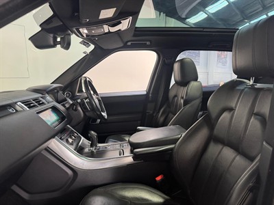 2017 Land Rover Range Rover - Thumbnail