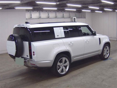 2022 Land Rover Defender - Thumbnail