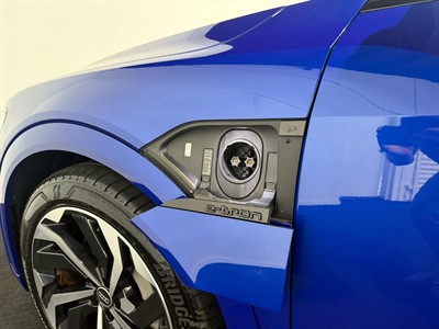 2024 Audi Q8 - Thumbnail