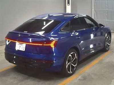 2024 Audi Q8 - Thumbnail