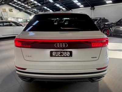 2020 Audi Q8 - Thumbnail
