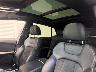 2020 Audi Q8 - Thumbnail