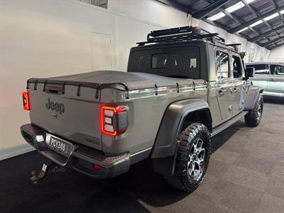 2022 Jeep Gladiator - Thumbnail