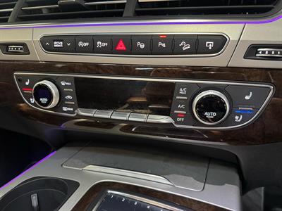 2017 Audi Q7 - Thumbnail
