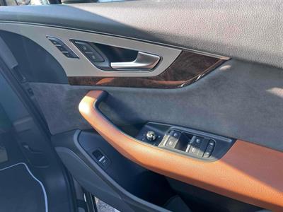 2017 Audi Q7 - Thumbnail