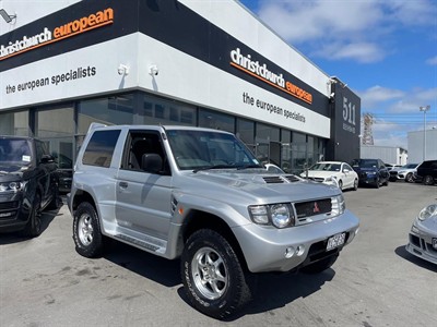 1997 Mitsubishi Pajero - Thumbnail