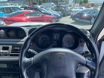1997 Mitsubishi Pajero - Thumbnail