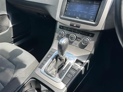 2013 Volkswagen Passat - Thumbnail