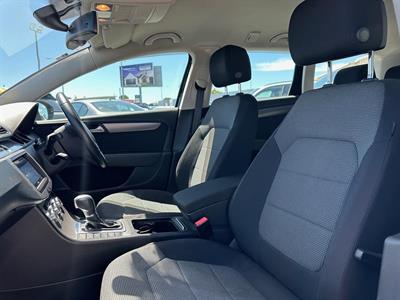 2013 Volkswagen Passat - Thumbnail
