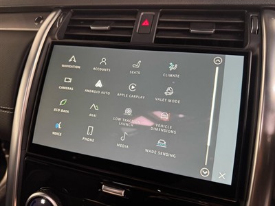 2023 Land Rover Discovery - Thumbnail