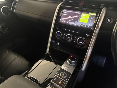 2017 Land Rover Discovery - Thumbnail