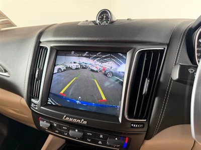 2020 Maserati Levante - Thumbnail