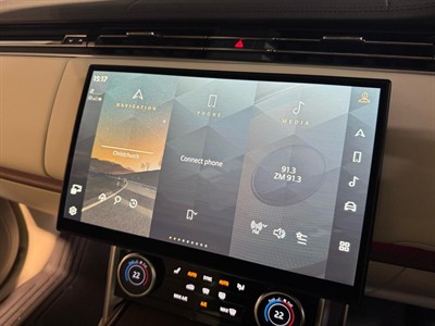 2022 Land Rover Range Rover - Thumbnail