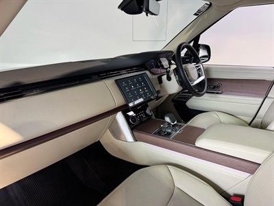 2022 Land Rover Range Rover - Thumbnail