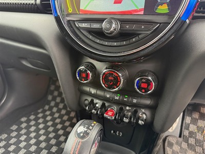 2015 Mini Cooper S - Thumbnail