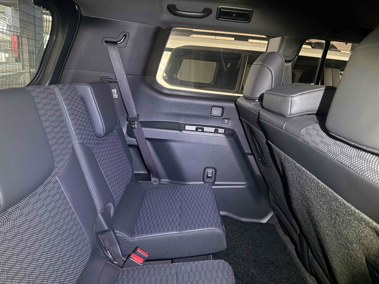 2024 Toyota Land Cruiser Prado