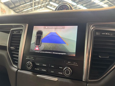 2017 Porsche Macan - Thumbnail