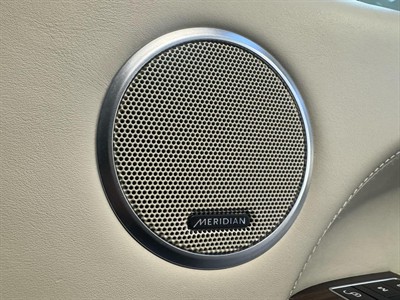 2016 Land Rover Range Rover - Thumbnail