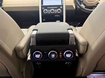 2017 Land Rover Discovery - Thumbnail
