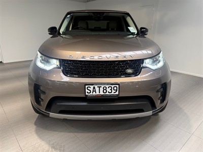 2017 Land Rover Discovery - Thumbnail