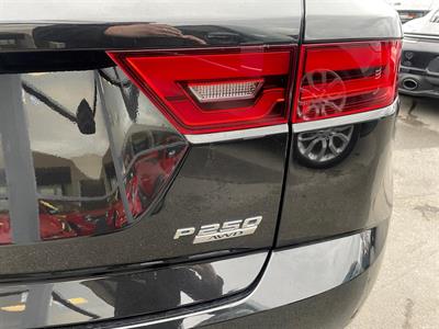 2018 Jaguar E-Pace - Thumbnail