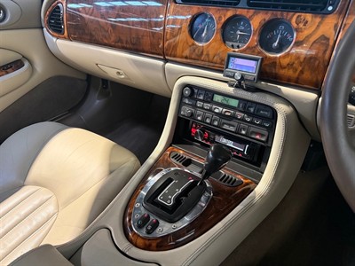 1999 Jaguar XKR - Thumbnail