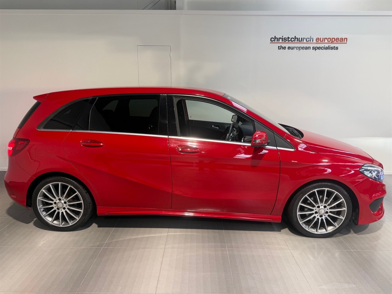2016 Mercedes-Benz B 180