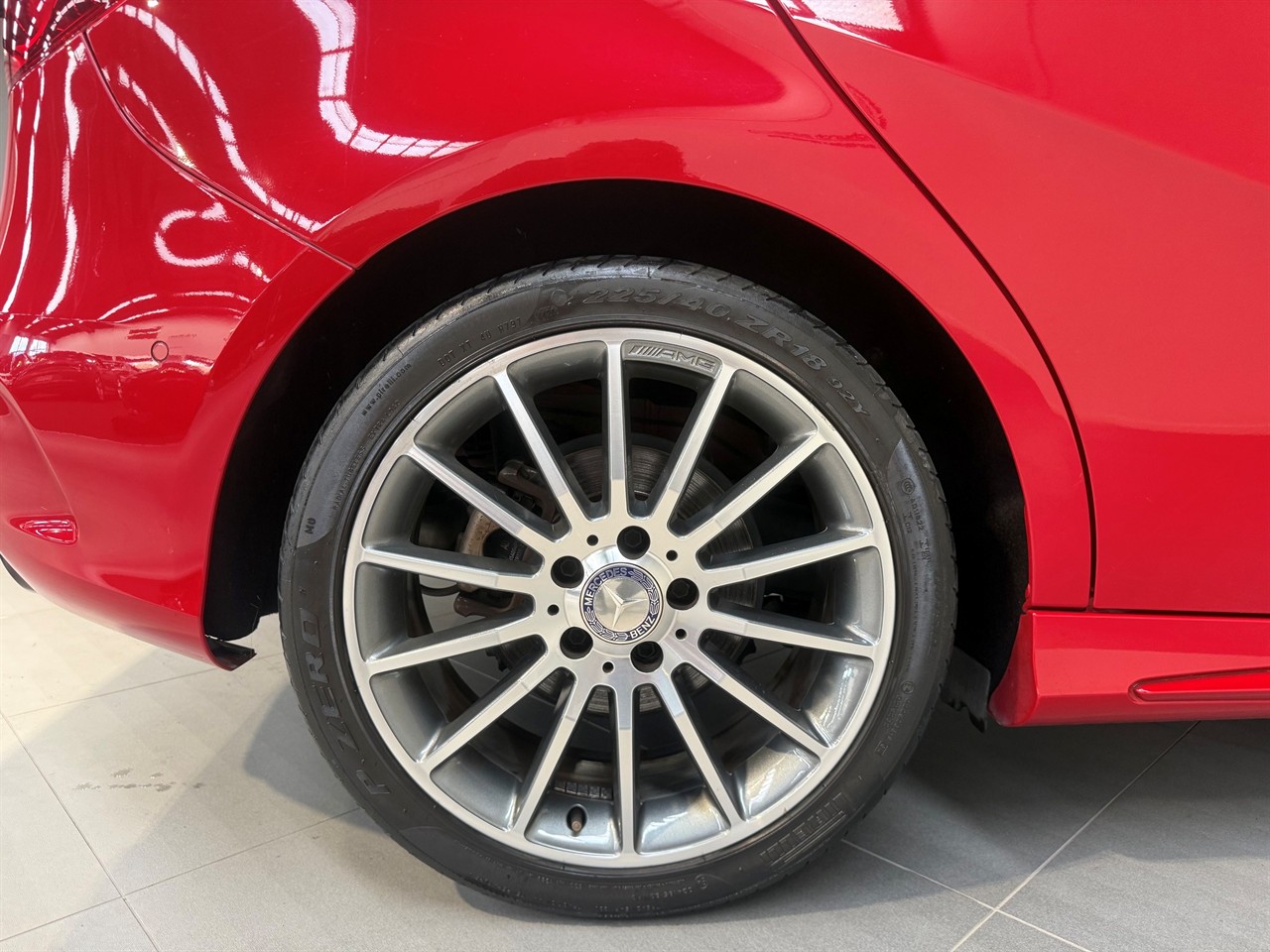 2016 Mercedes-Benz B 180