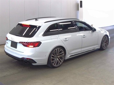 2021 Audi RS4 - Thumbnail