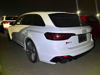 2021 Audi RS4 - Thumbnail