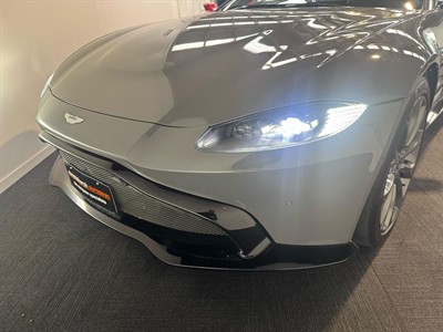 2018 Aston Martin Vantage - Thumbnail