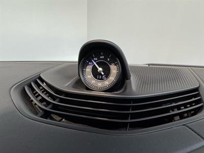 2020 Porsche Taycan - Thumbnail