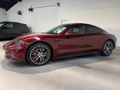 2020 Porsche Taycan - Thumbnail