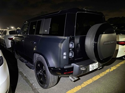 2023 Land Rover Defender - Thumbnail