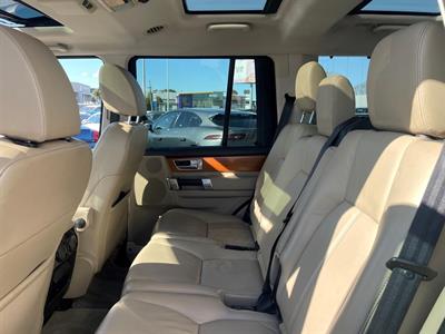 2011 Land Rover Discovery - Thumbnail