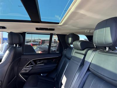 2022 Land Rover Range Rover - Thumbnail