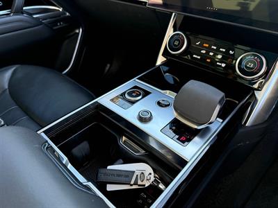 2022 Land Rover Range Rover - Thumbnail
