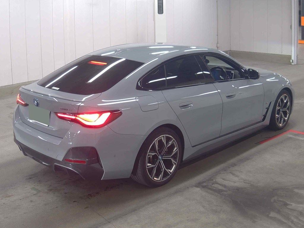 2022 BMW i4