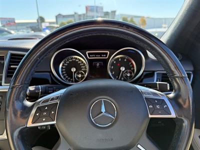 2013 Mercedes-Benz ML 500 - Thumbnail
