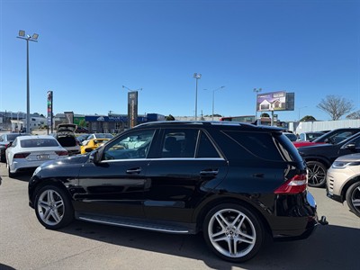 2013 Mercedes-Benz ML 500 - Thumbnail