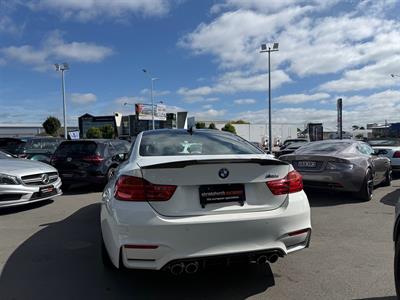 2015 BMW M4 - Thumbnail