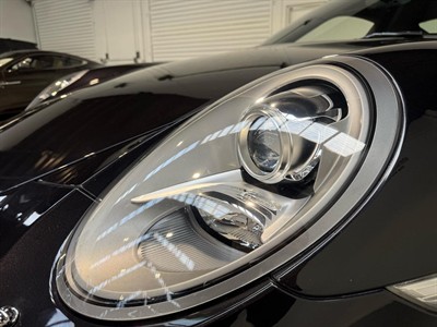 2014 Porsche 911 - Thumbnail