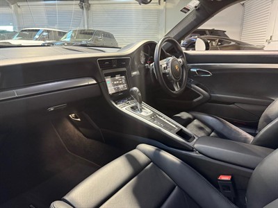 2014 Porsche 911 - Thumbnail