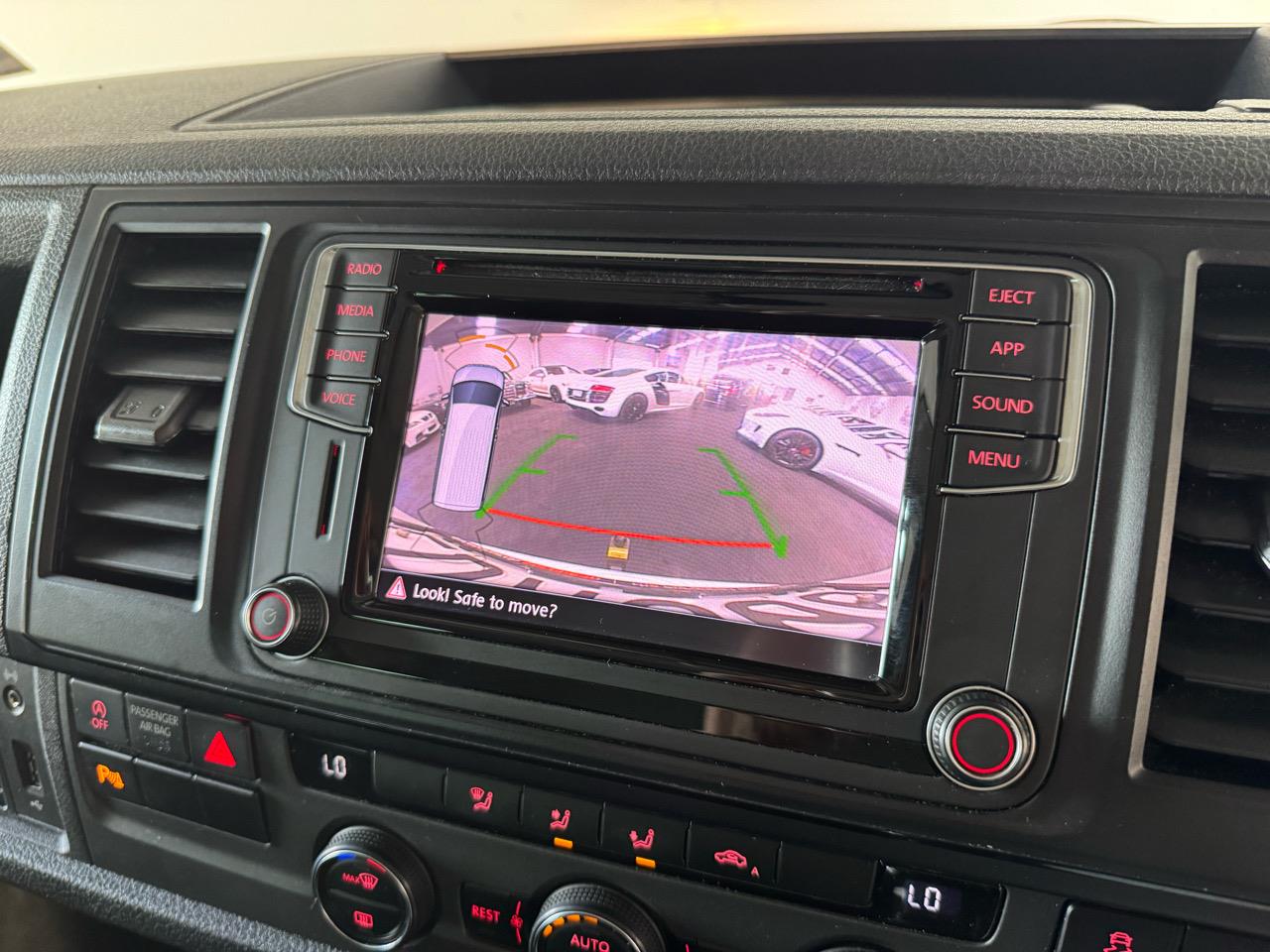 2018 Volkswagen Caravelle