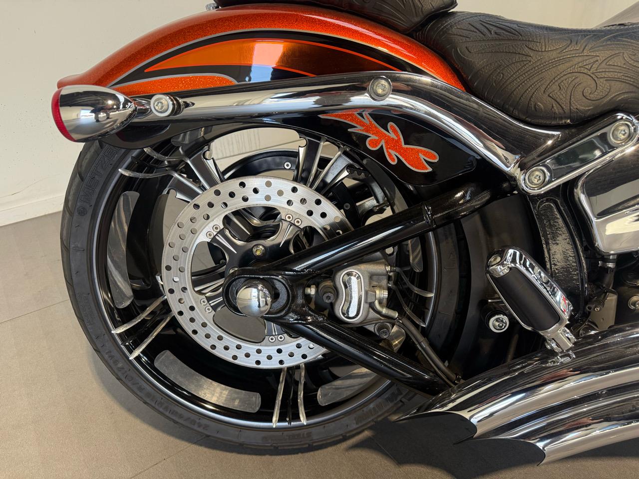 2014 Harley-Davidson FXS