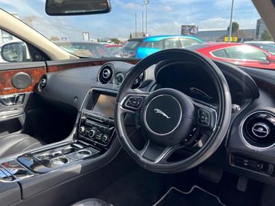 2014 Jaguar XJ - Thumbnail