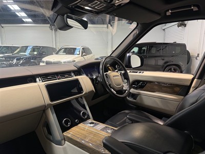 2019 Land Rover Range Rover - Thumbnail