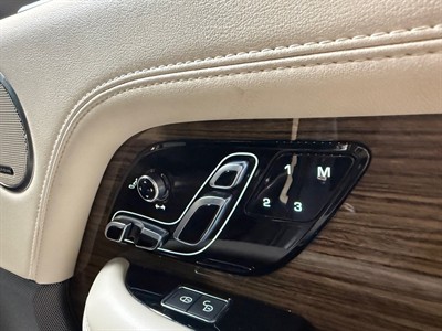 2019 Land Rover Range Rover - Thumbnail